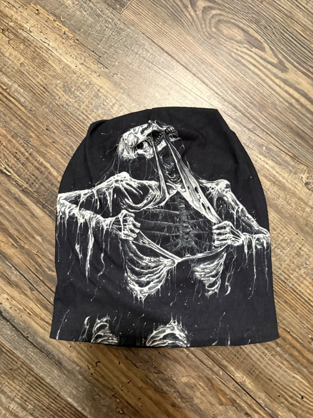 Women’s Skeleton Slouchy Beanie $10.00